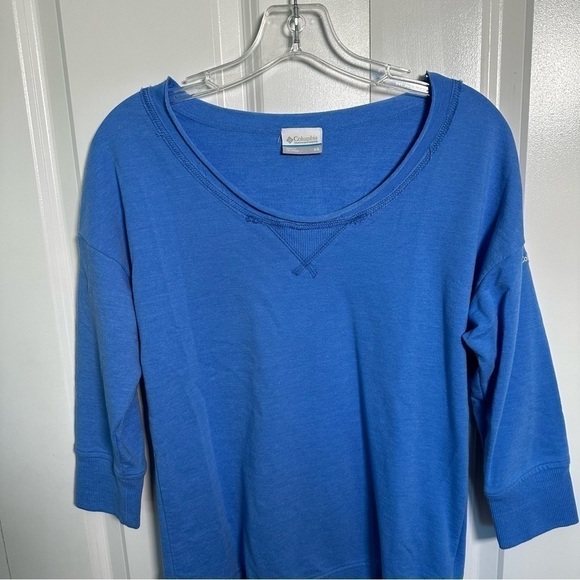 Columbia scoop neck light weight sweatshirt in royal blue, size extra small - Picture 4 of 6